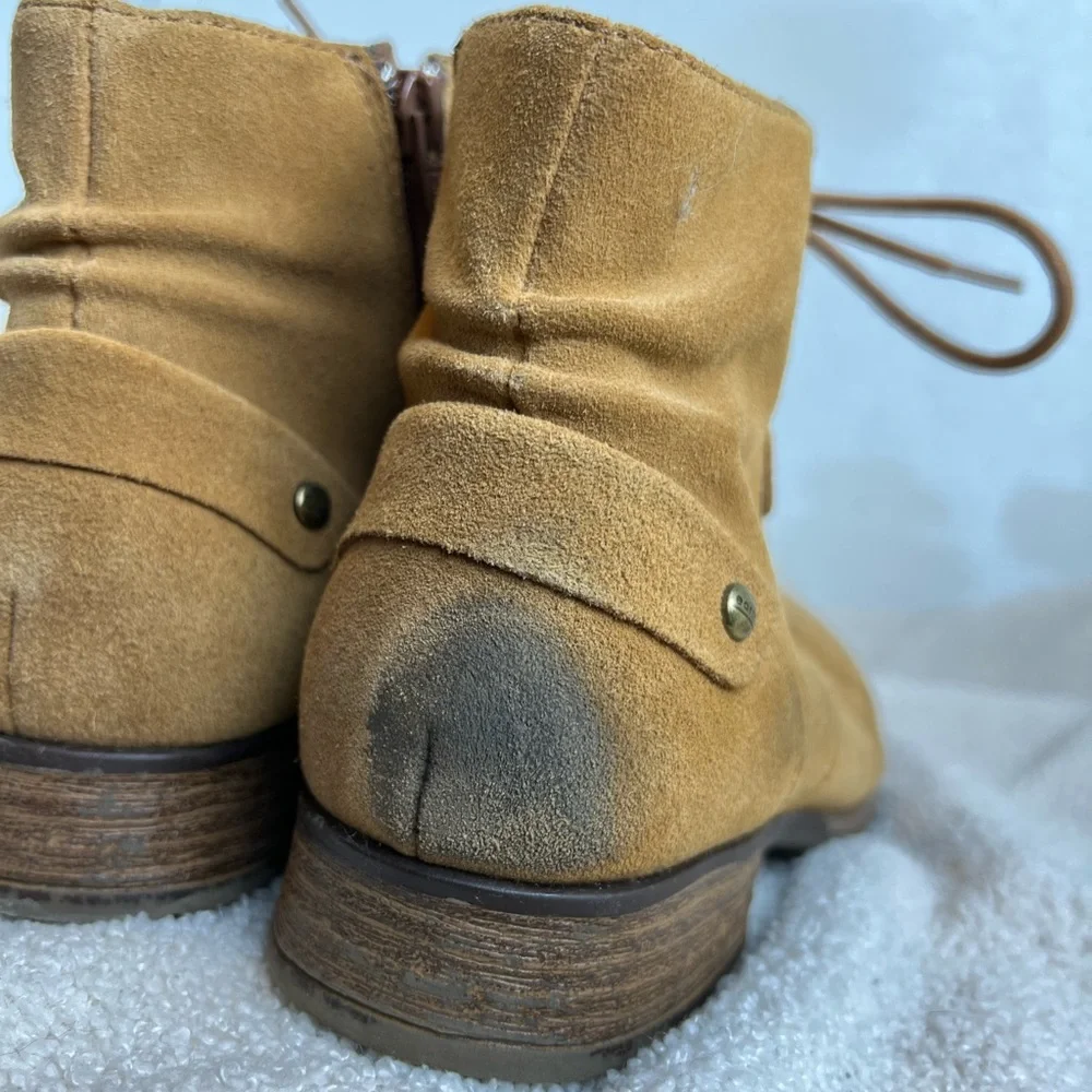 EARTH Tan Suede Lace Up Ankle Boots Relief Pod Womens 8